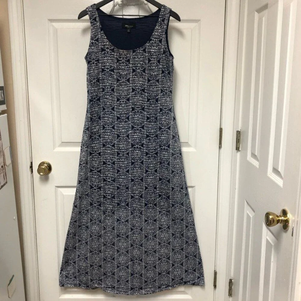 RNStudio by Ronni Nicole Blue and White Sleeveless Maxi Sundress
